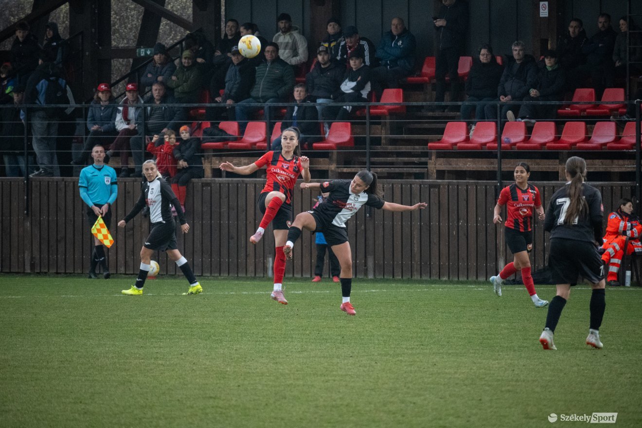 &bullet;  Fotó: Borbély Fanni