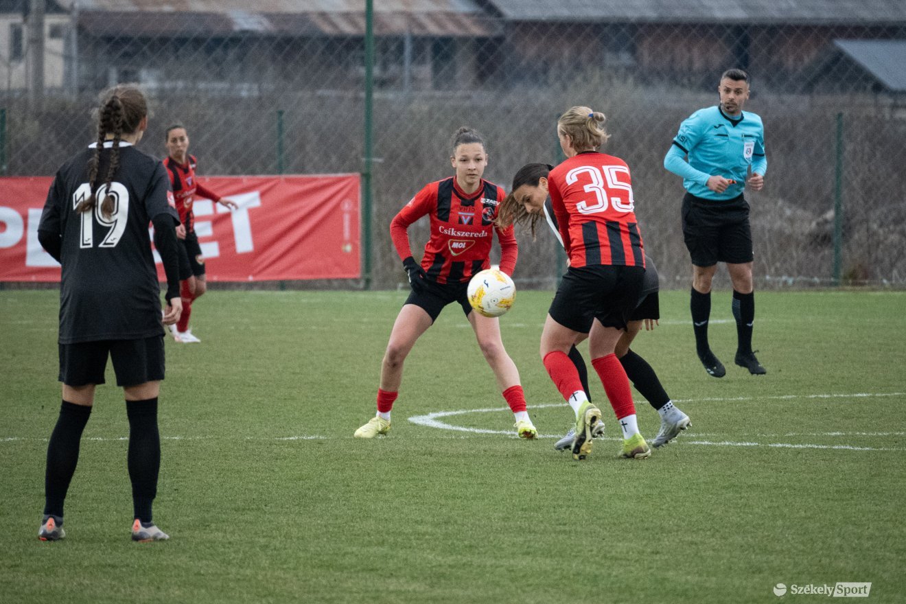 &bullet;  Fotó: Borbély Fanni