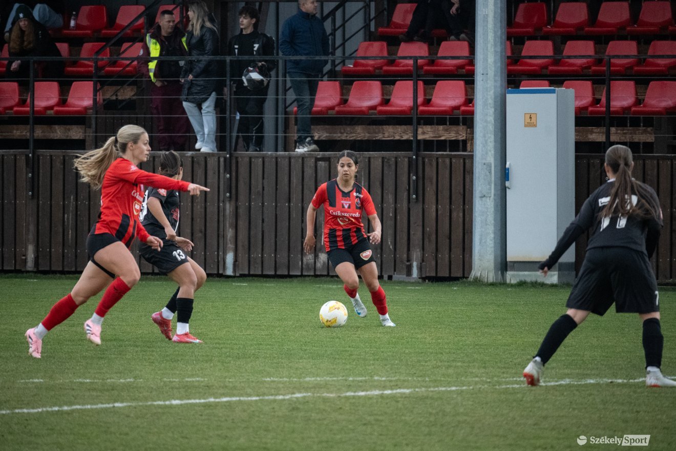 &bullet;  Fotó: Borbély Fanni