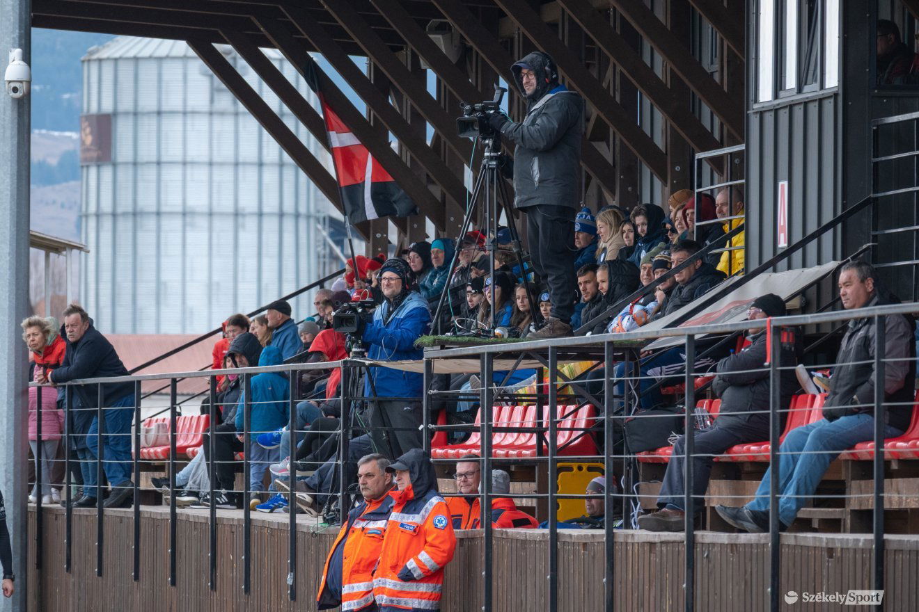 &bullet;  Fotó: Borbély Fanni