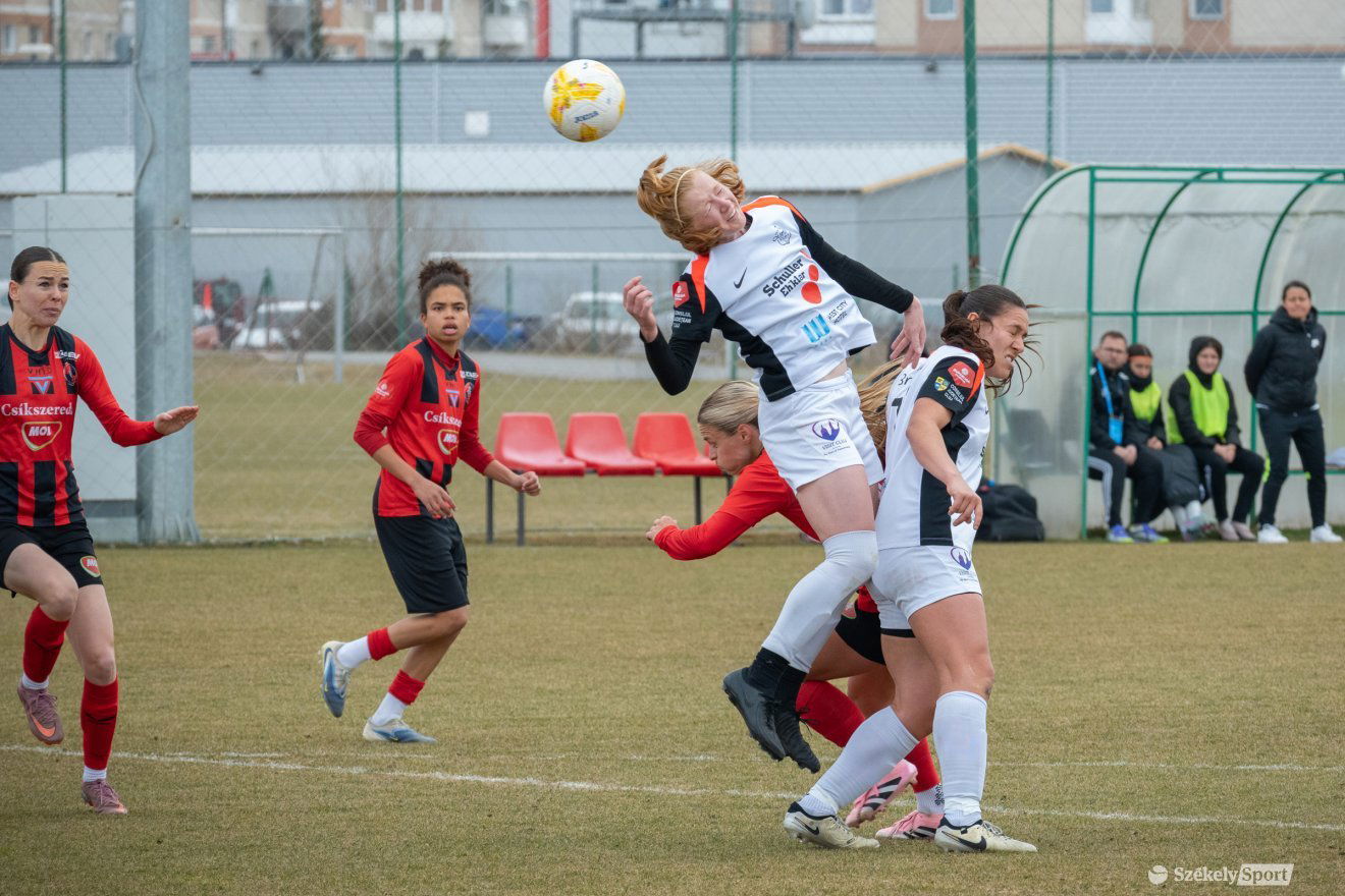 &bullet;  Fotó: Borbély Fanni