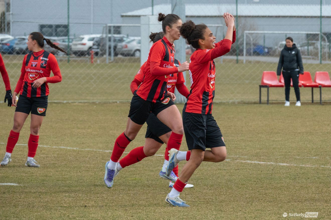 &bullet;  Fotó: Borbély Fanni