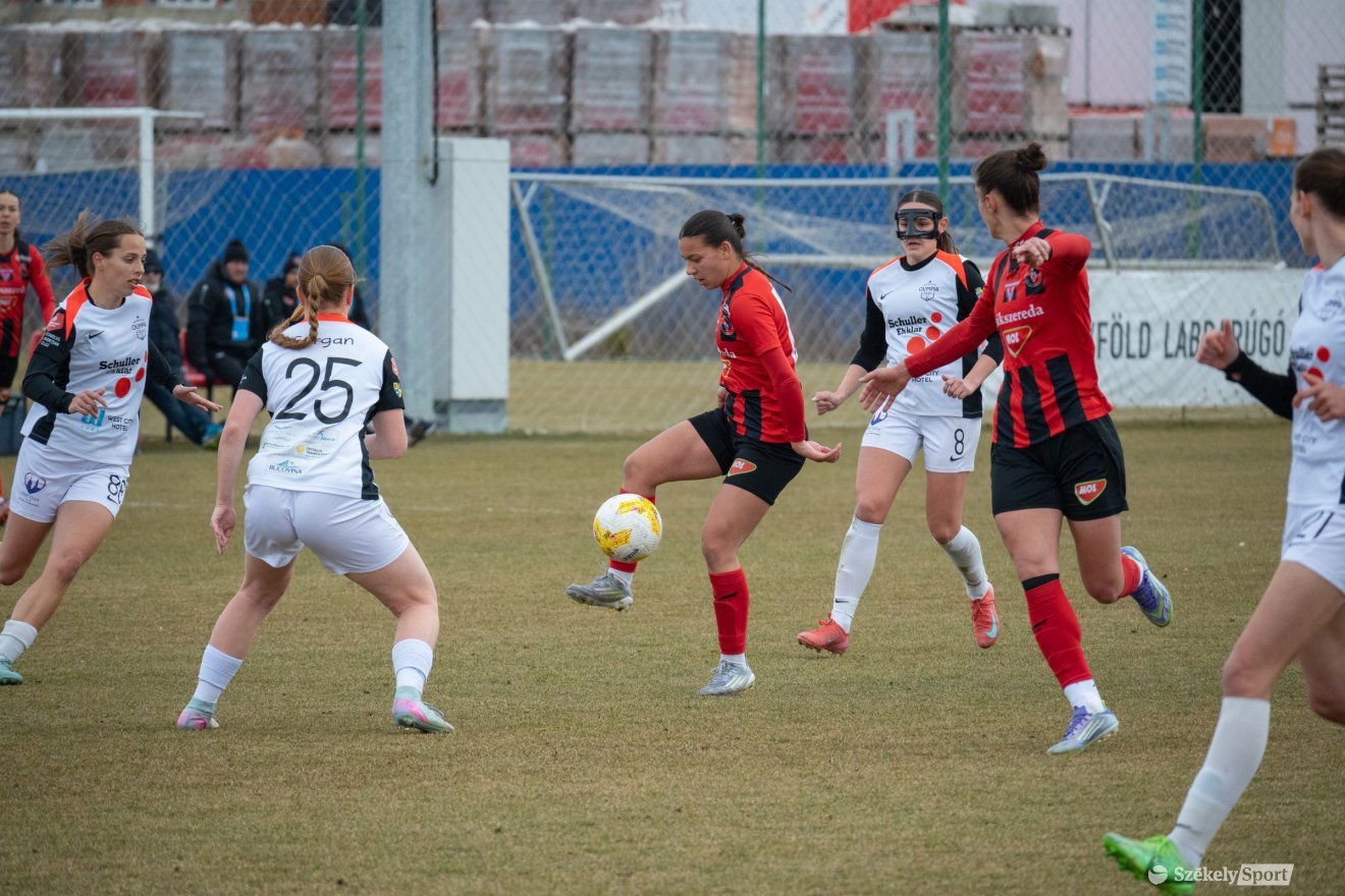 &bullet;  Fotó: Borbély Fanni