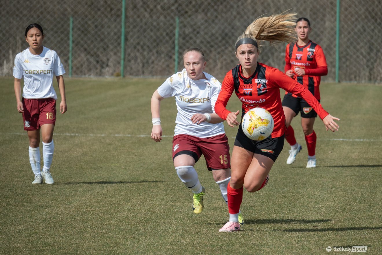 &bullet;  Fotó: Borbély Fanni