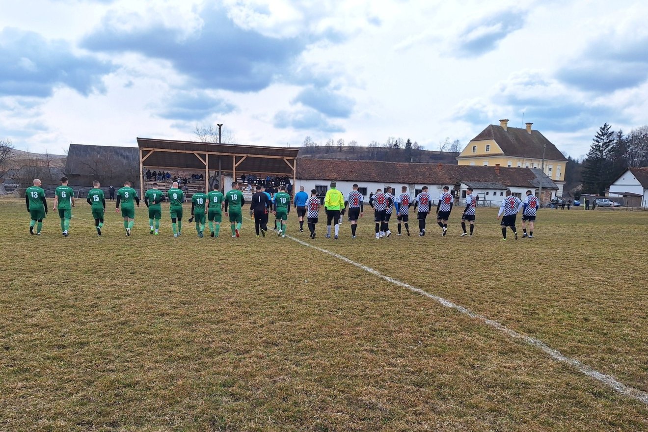 Kászonaltízen otthon tartották a pontokat a  házigazdák &bullet;  Fotó: Kászonaltízi dr. Lukács Mihály SE