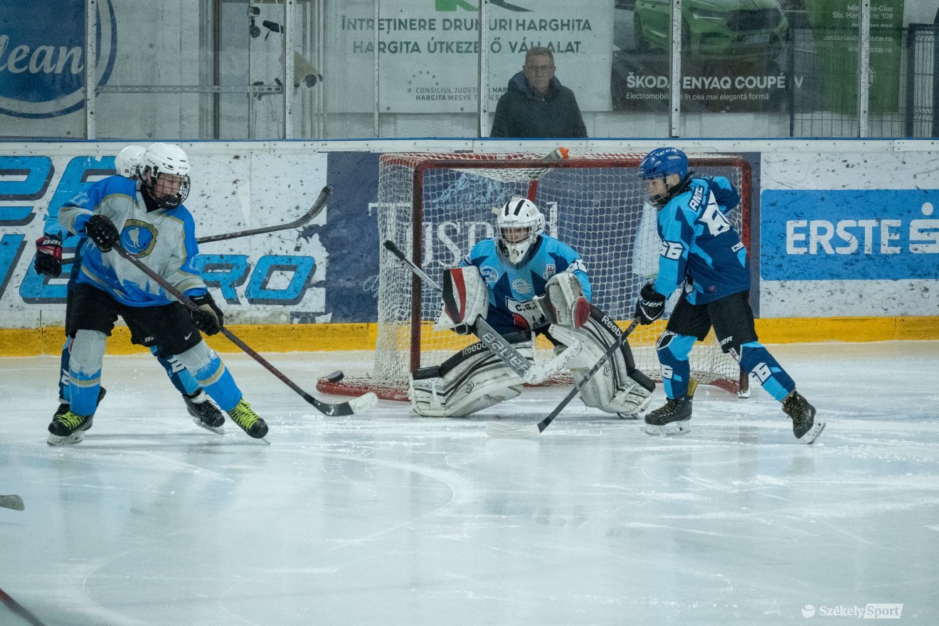 &bullet;  Fotó: Borbély Fanni