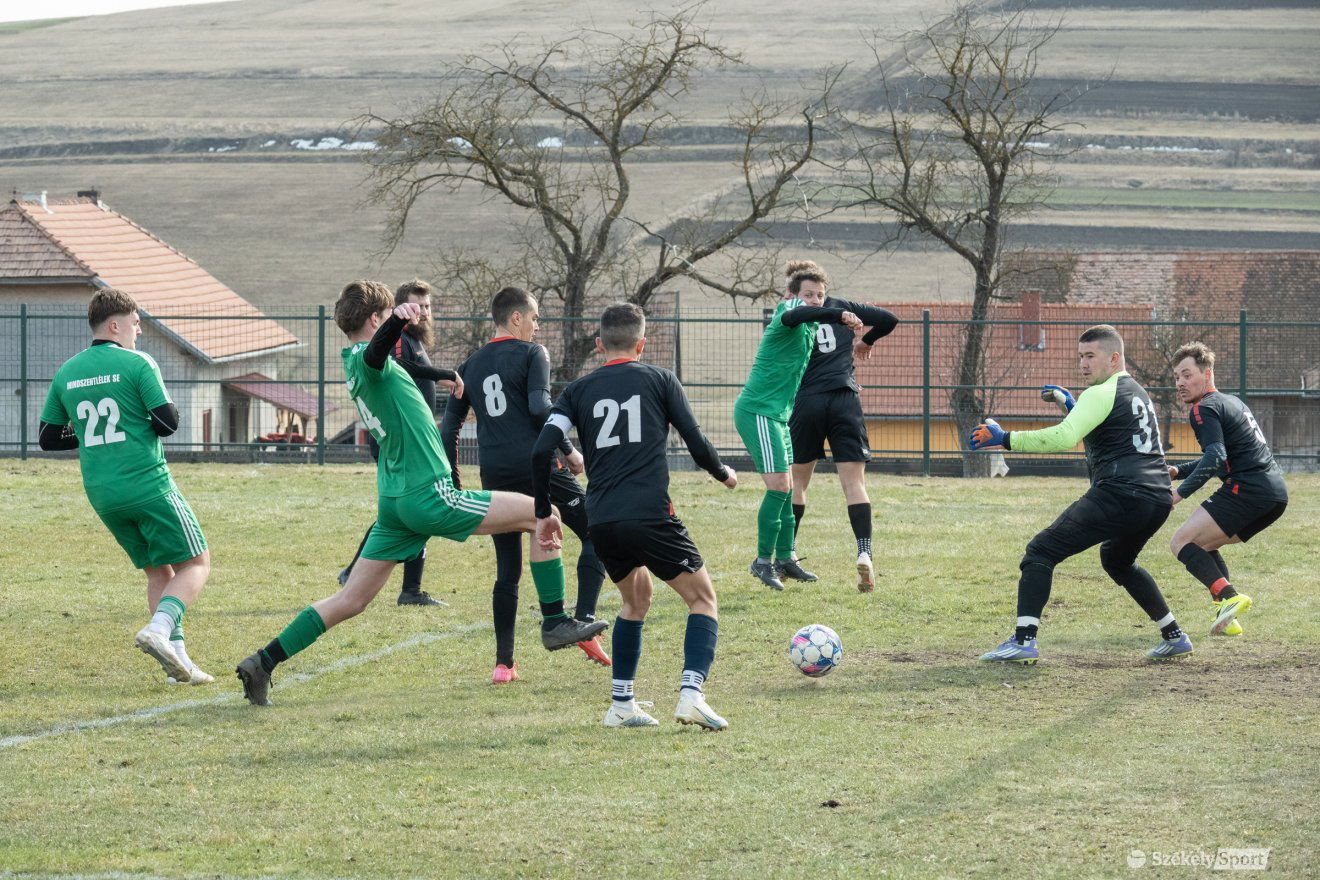 &bullet;  Fotó: Borbély Fanni