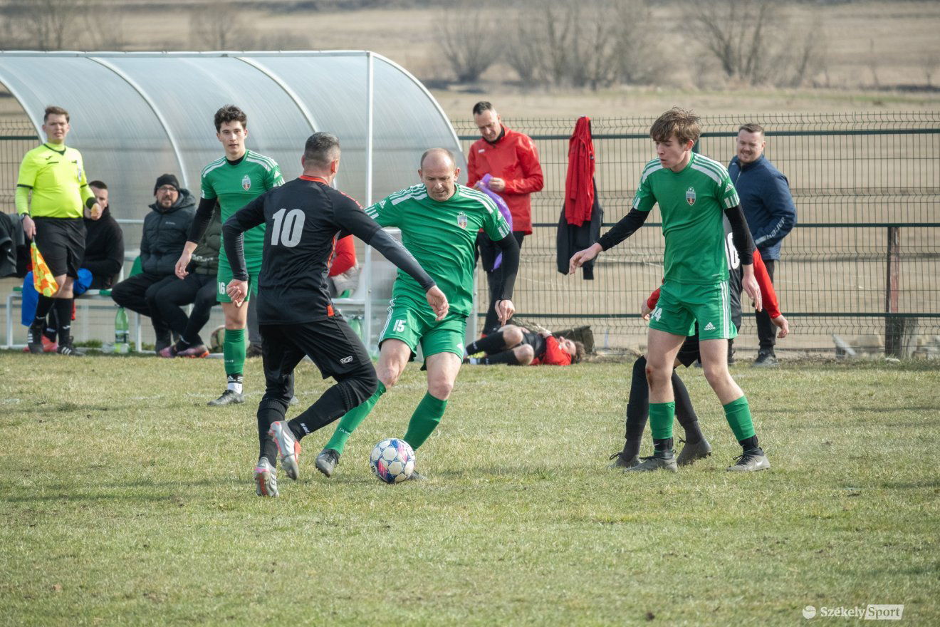 &bullet;  Fotó: Borbély Fanni