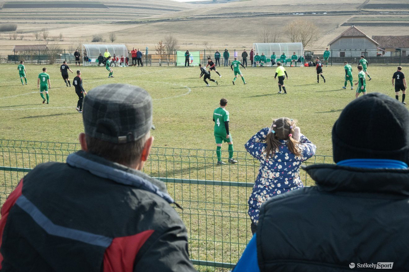 &bullet;  Fotó: Borbély Fanni