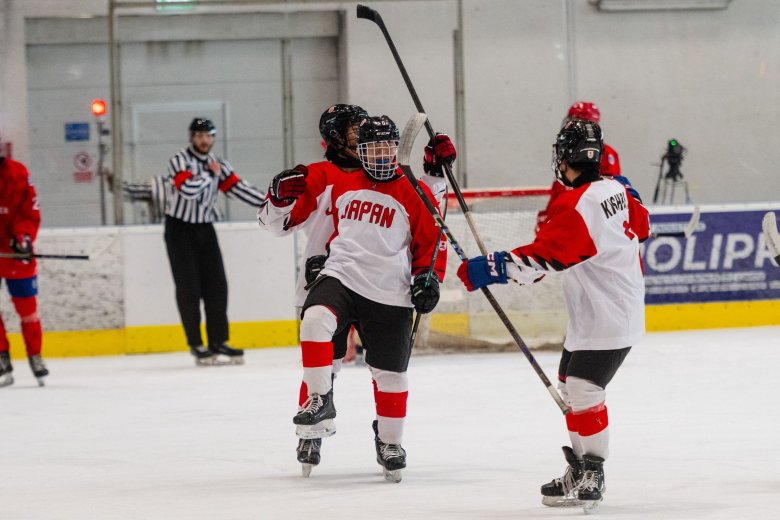 Az ázsiai hokicsapatok alaposan megkavarták a kártyákat Kézdivásárhelyen