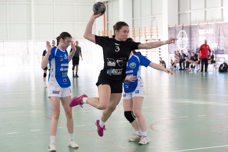 Mandel Katával a soraiban lett megyei kézilabda-bajnok a csíkszeredai együttes