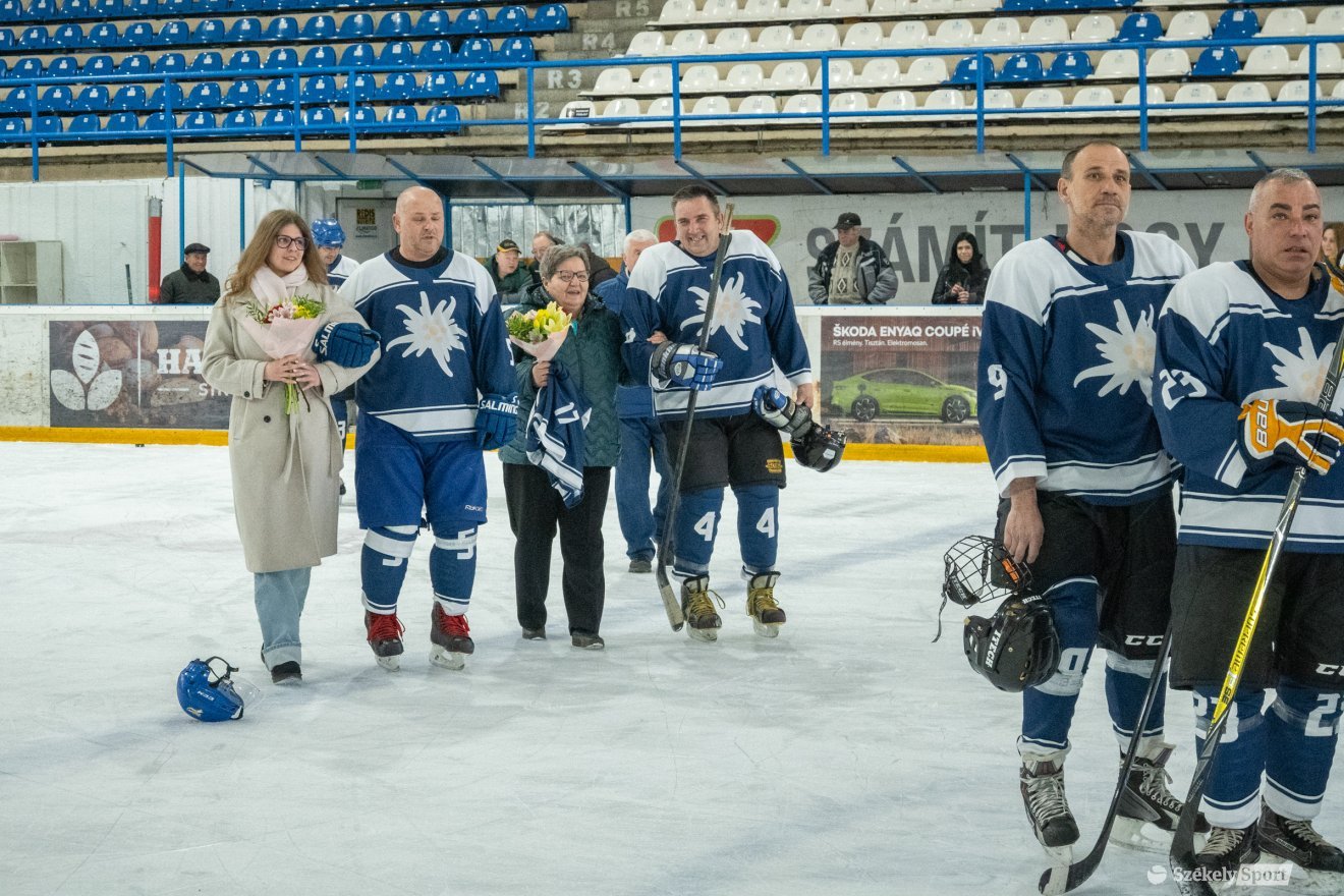 Kósa Endre és Rajz Attila hozzátartozói is jelen voltak a találkozón • Fotó: Borbély Fanni