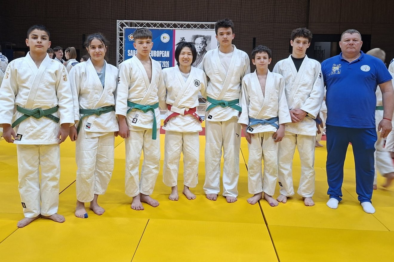 Felcsíkiak a Kodokan-szemináriumi edzéseken: középen Misato Nakamura, jobbról pedig Szőcs László edzők &bullet;  Fotó: Szőcs László