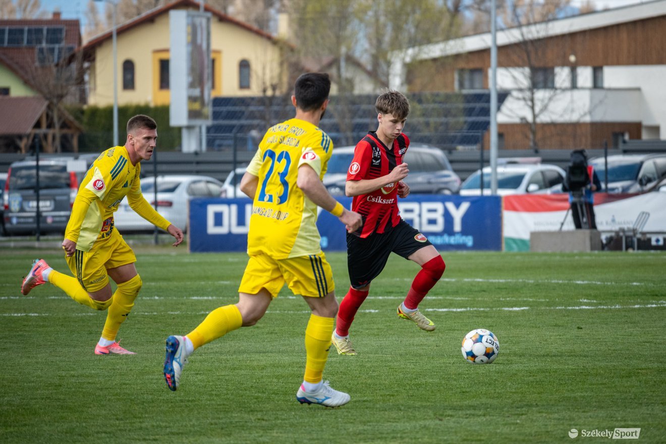 &bullet;  Fotó: Borbély Fanni