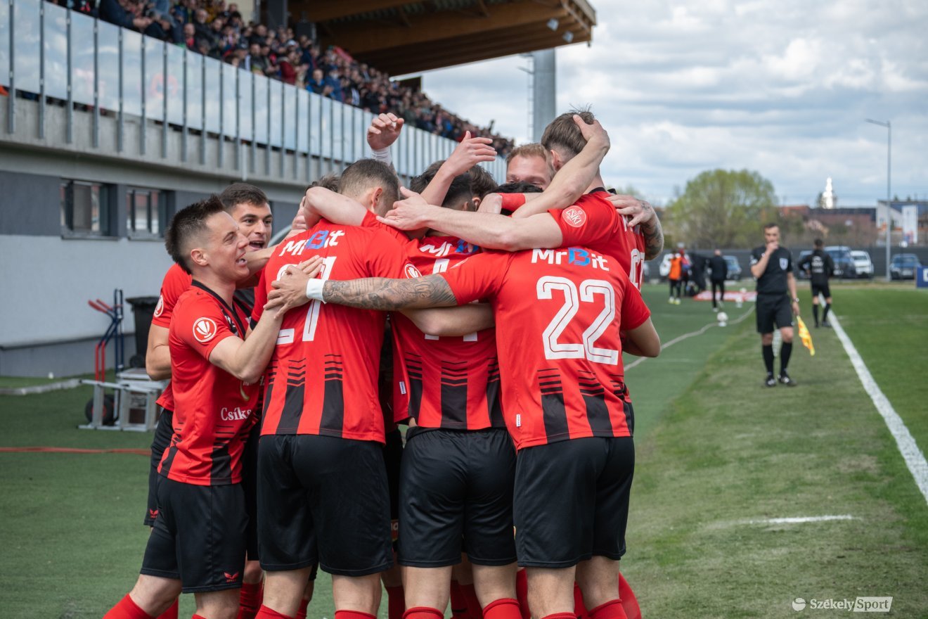 &bullet;  Fotó: Borbély Fanni