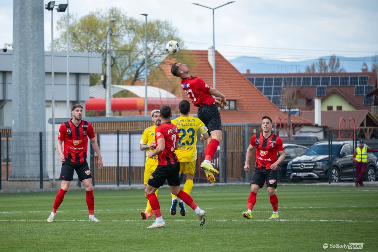 &bullet;  Fotó: Borbély Fanni