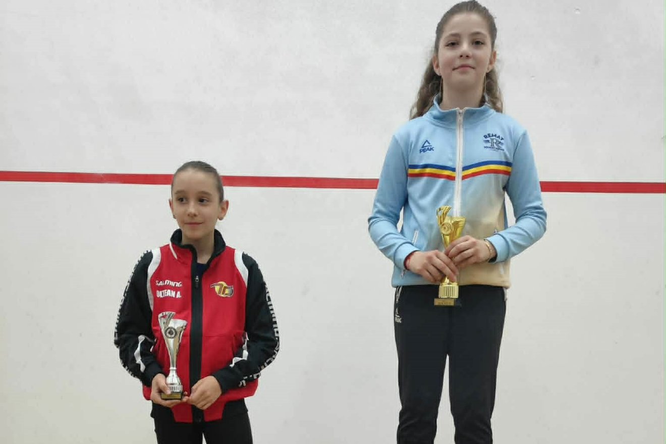 &bullet;  Fotó: Transilvanian Tennis Padel Squash Club