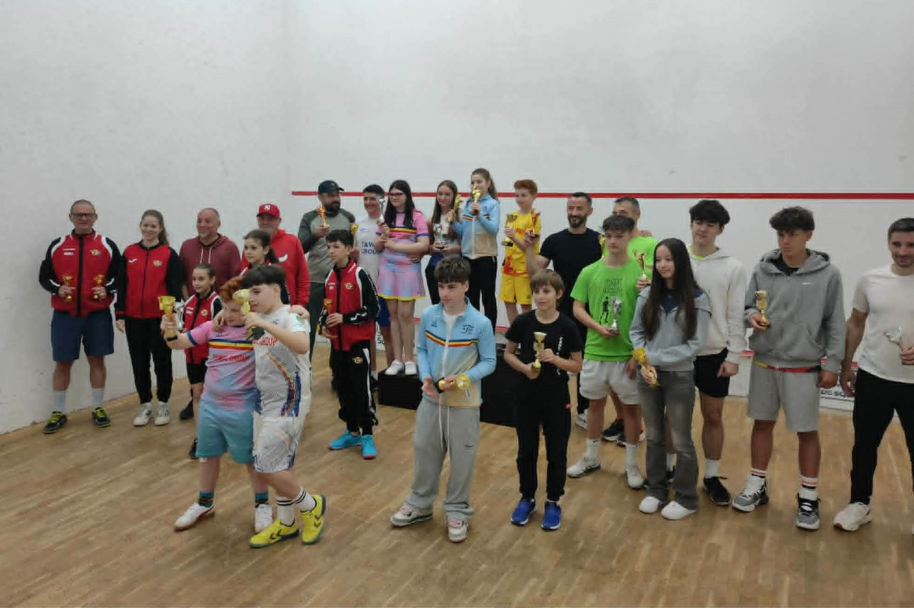 &bullet;  Fotó: Transilvanian Tennis Padel Squash Club