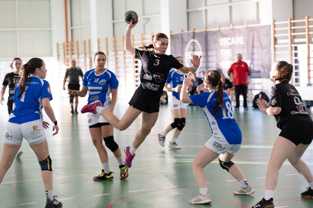 &bullet;  Fotó: Halmágyi Zsolt