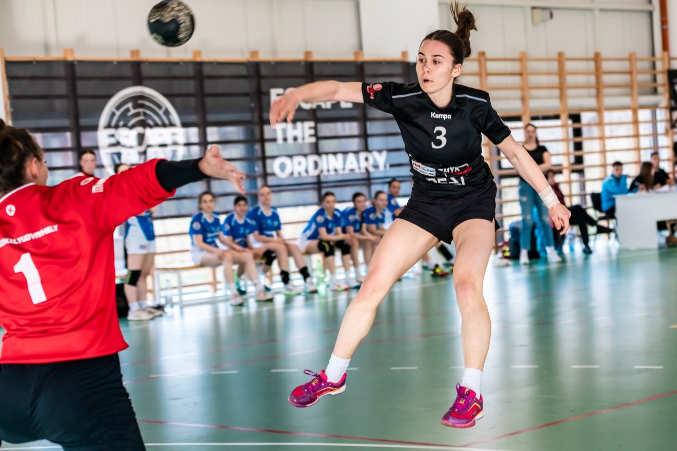 &bullet;  Fotó: Halmágyi Zsolt