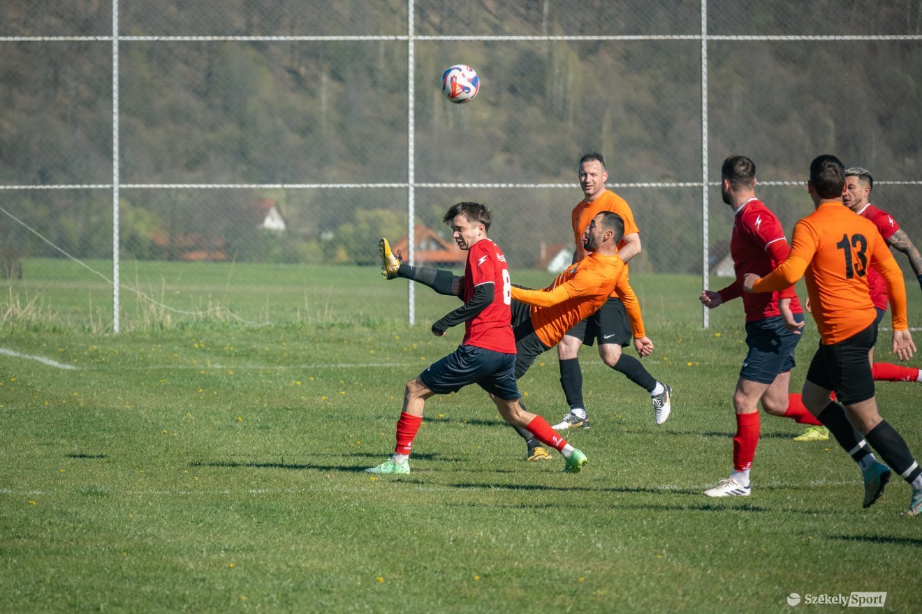 &bullet;  Fotó: Borbély Fanni