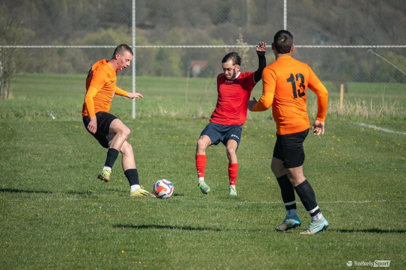 &bullet;  Fotó: Borbély Fanni