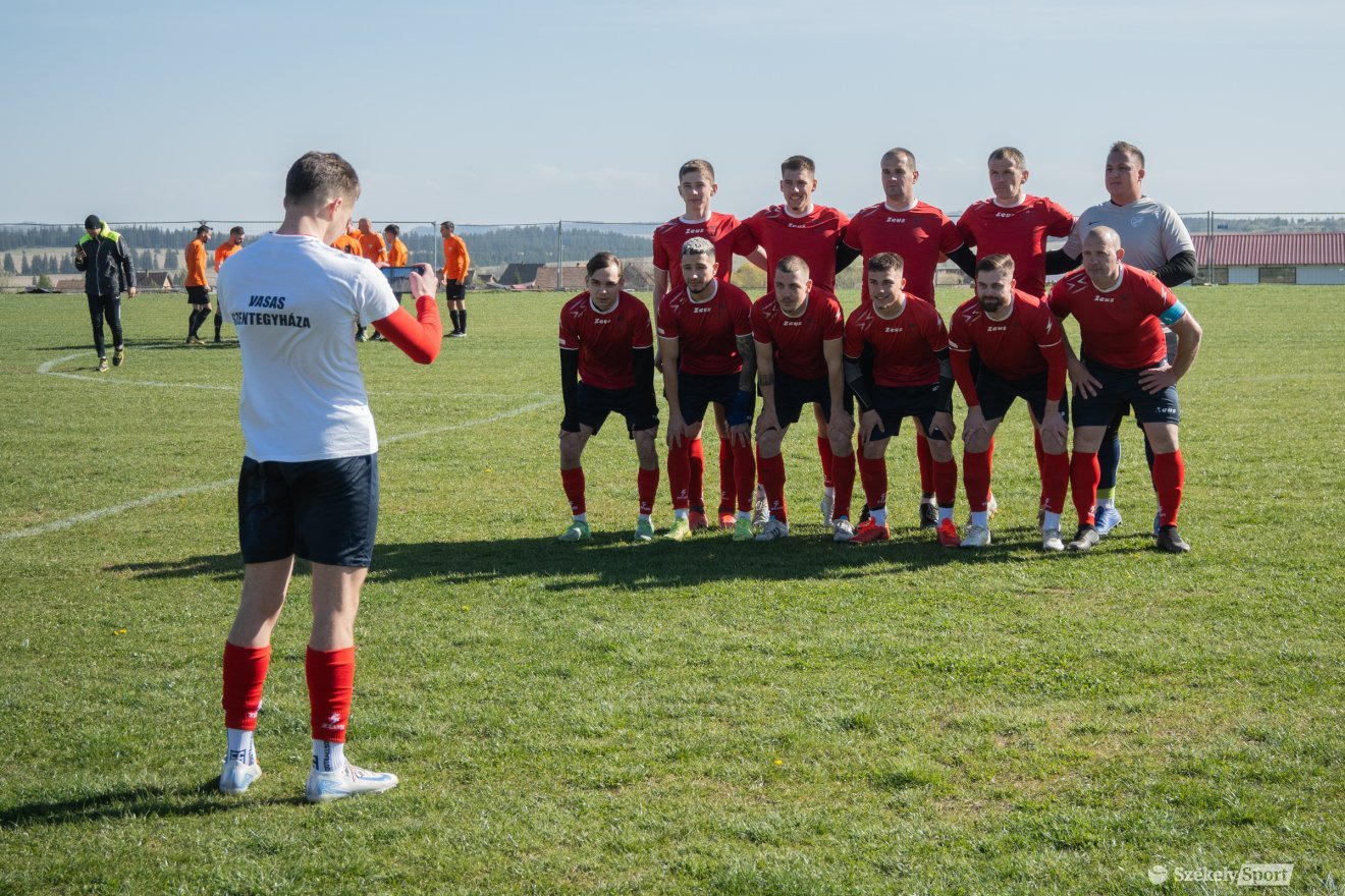 &bullet;  Fotó: Borbély Fanni