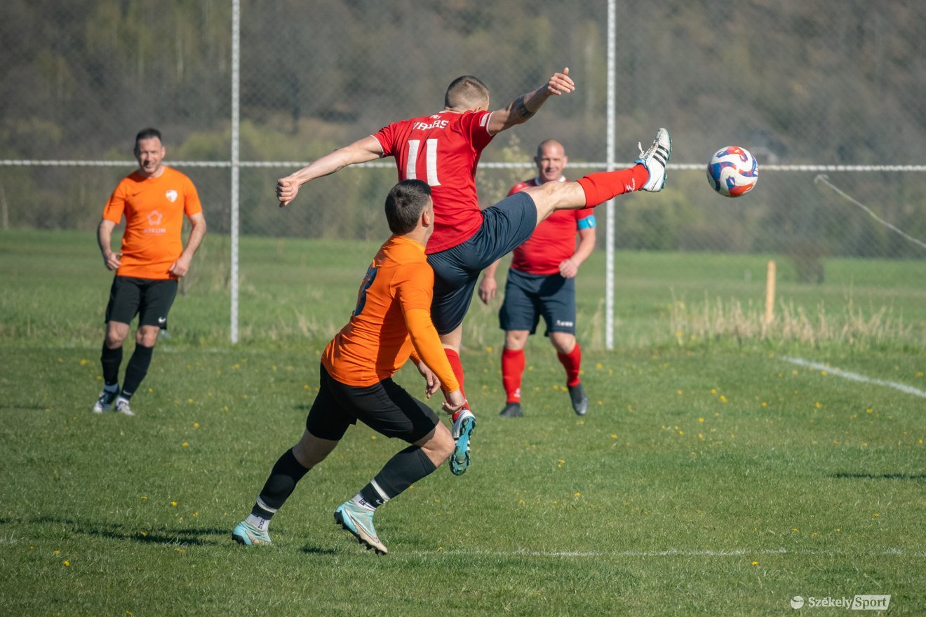 &bullet;  Fotó: Borbély Fanni