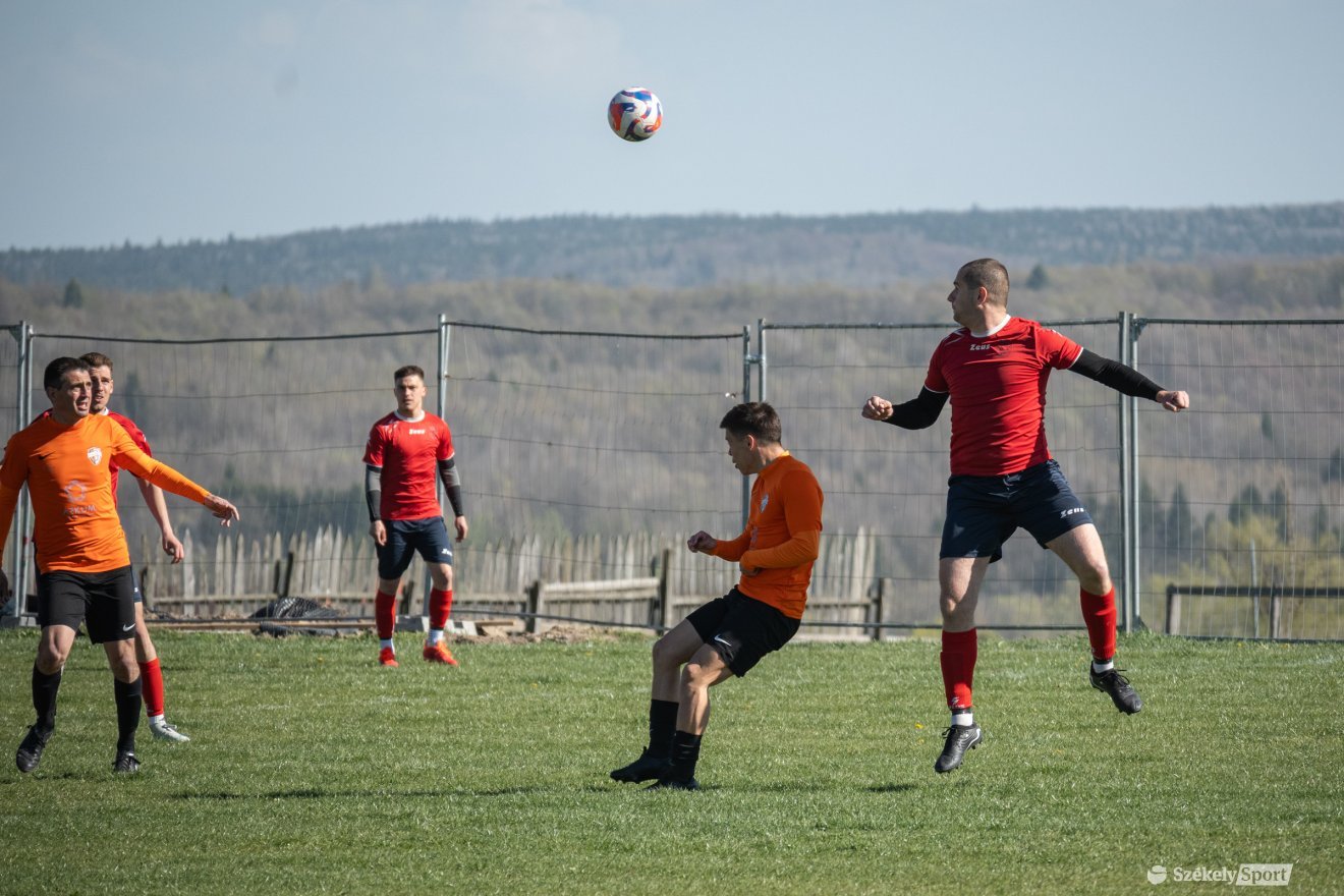 &bullet;  Fotó: Borbély Fanni