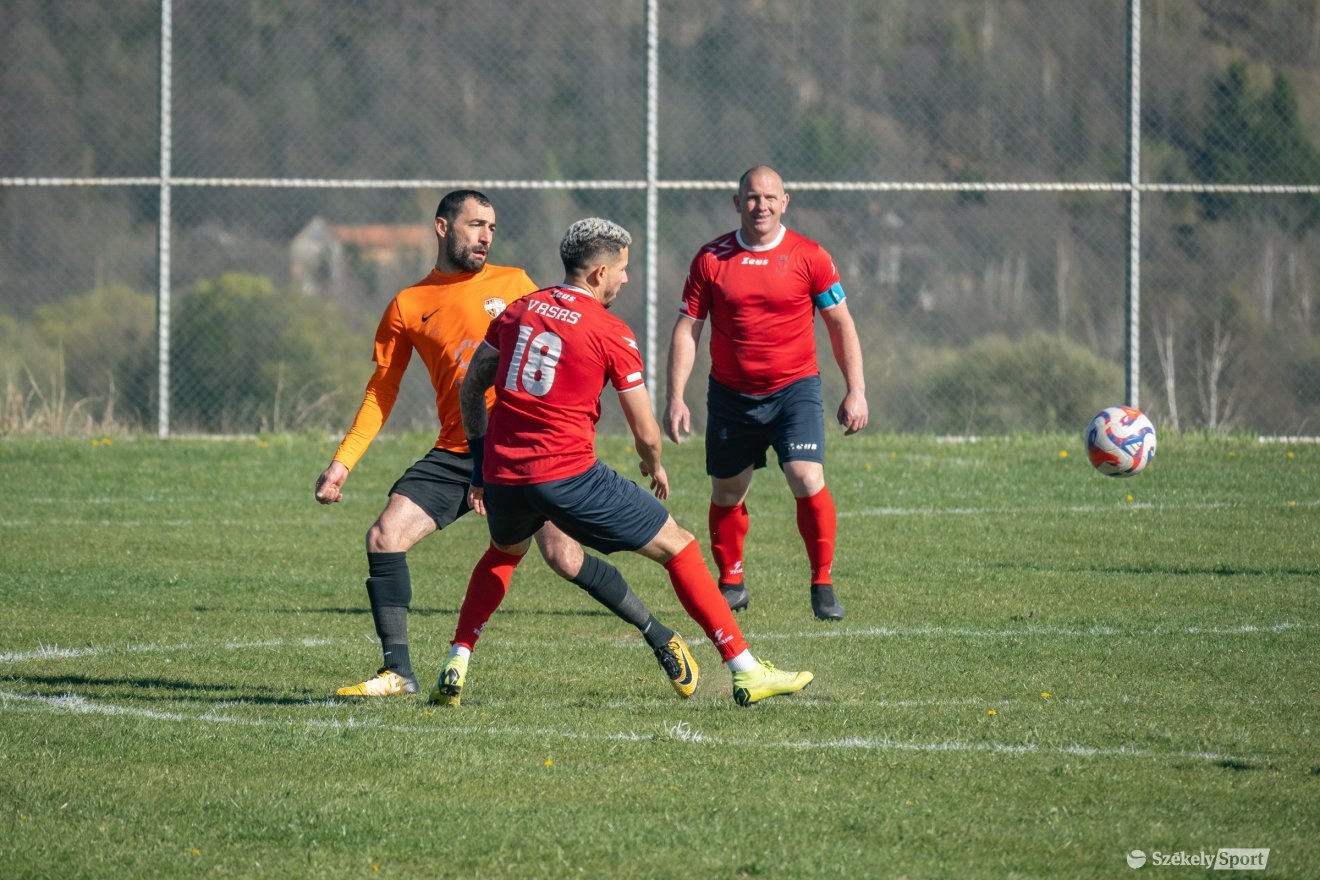 &bullet;  Fotó: Borbély Fanni