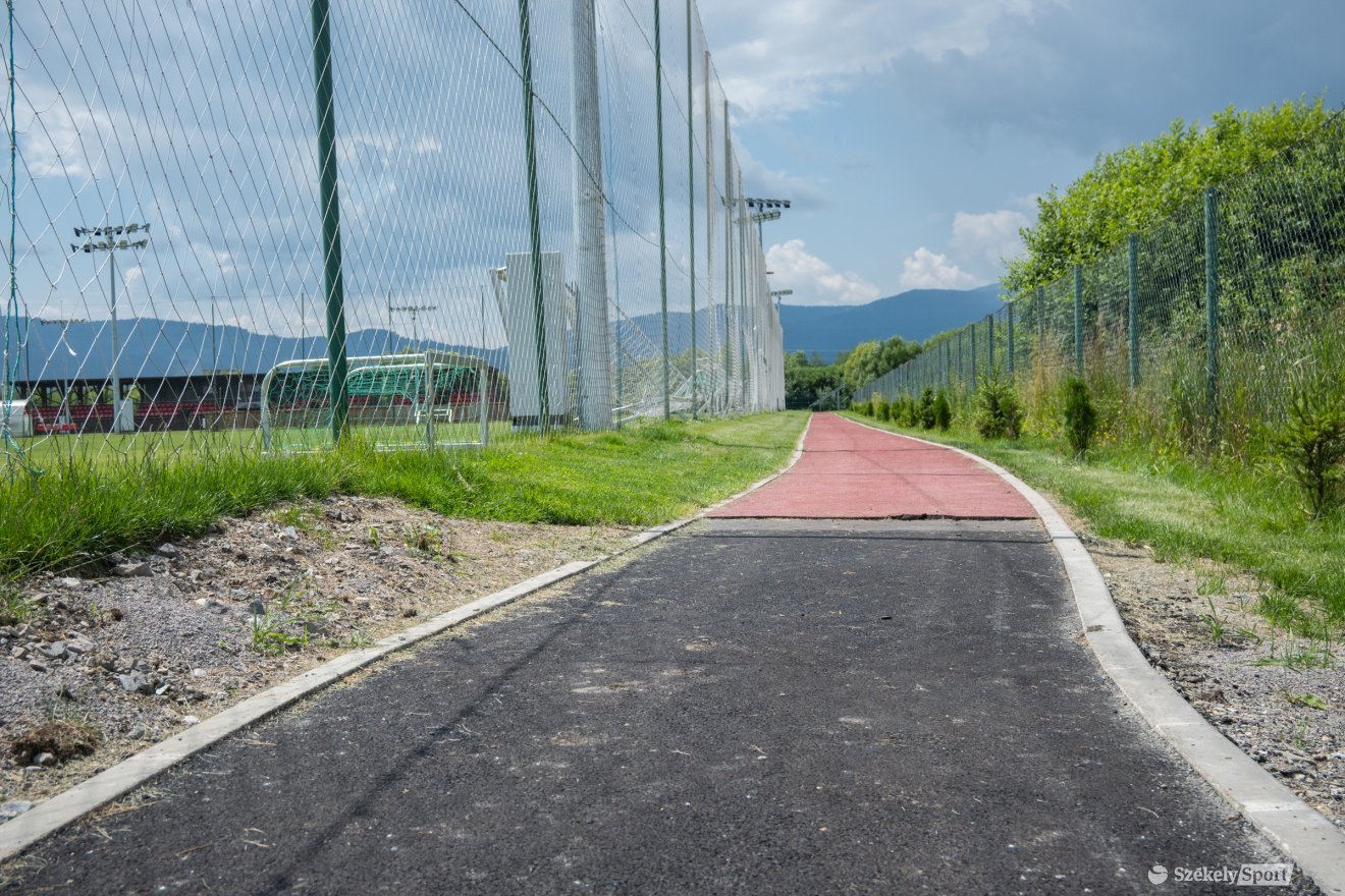 &bullet;  Fotó: Borbély Fanni