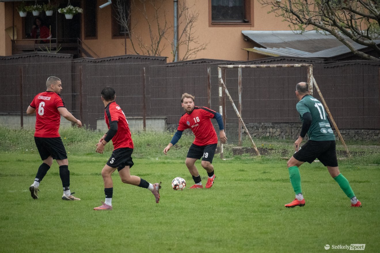 &bullet;  Fotó: Borbély Fanni