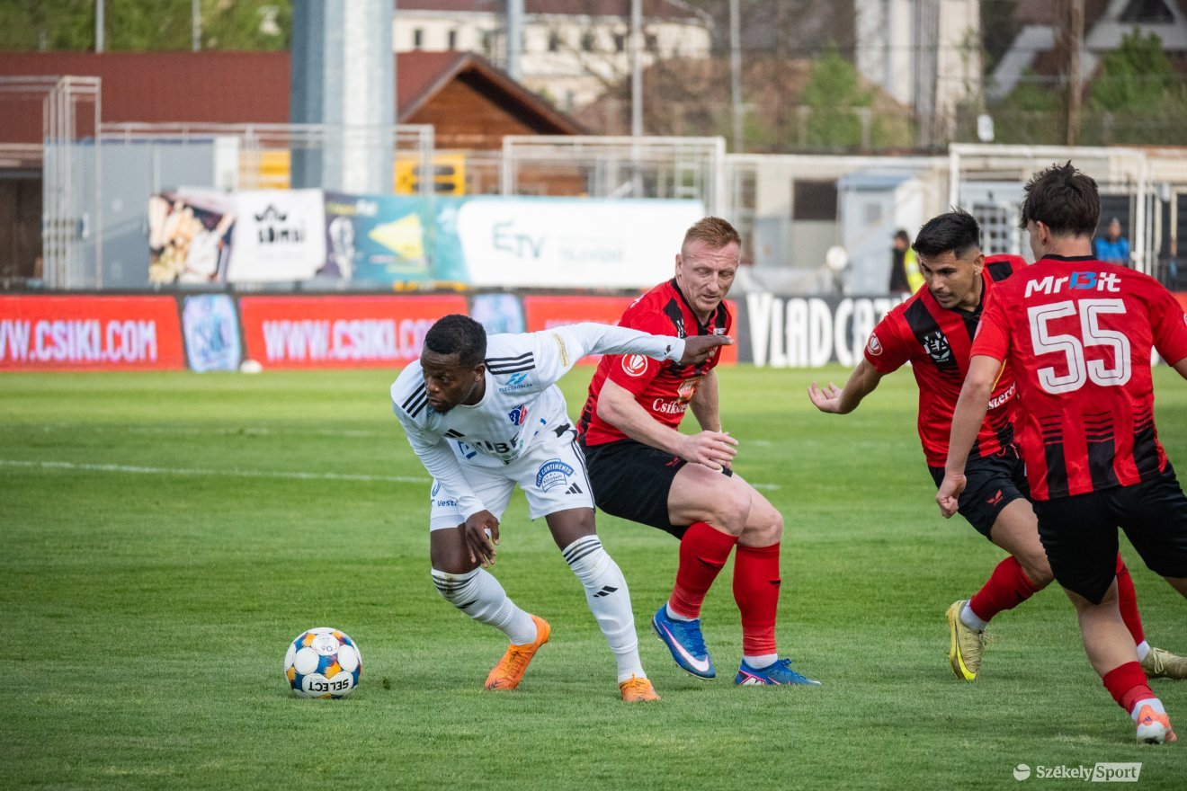 &bullet;  Fotó: Borbély Fanni