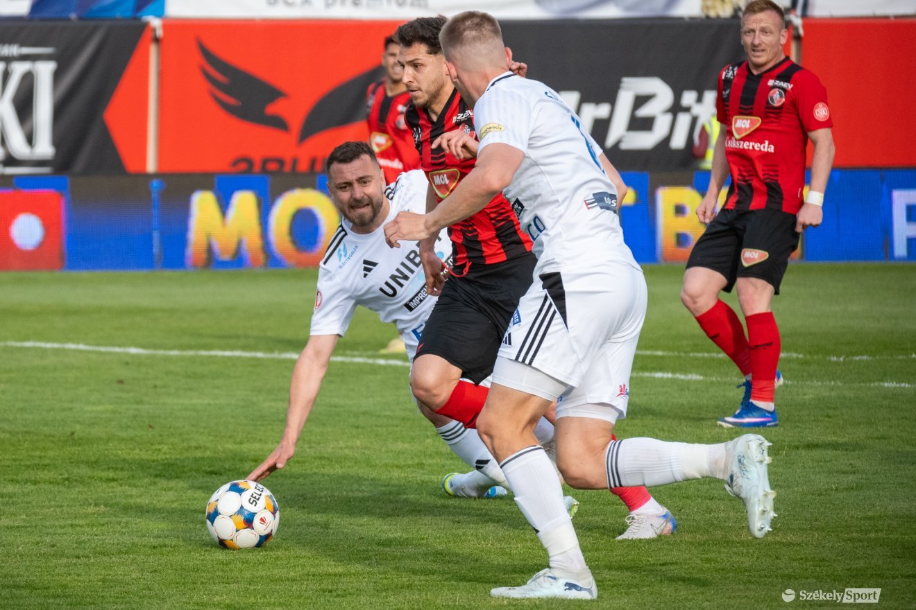 &bullet;  Fotó: Borbély Fanni