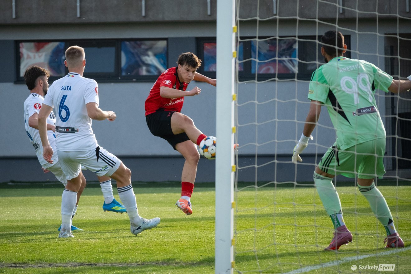 &bullet;  Fotó: Borbély Fanni