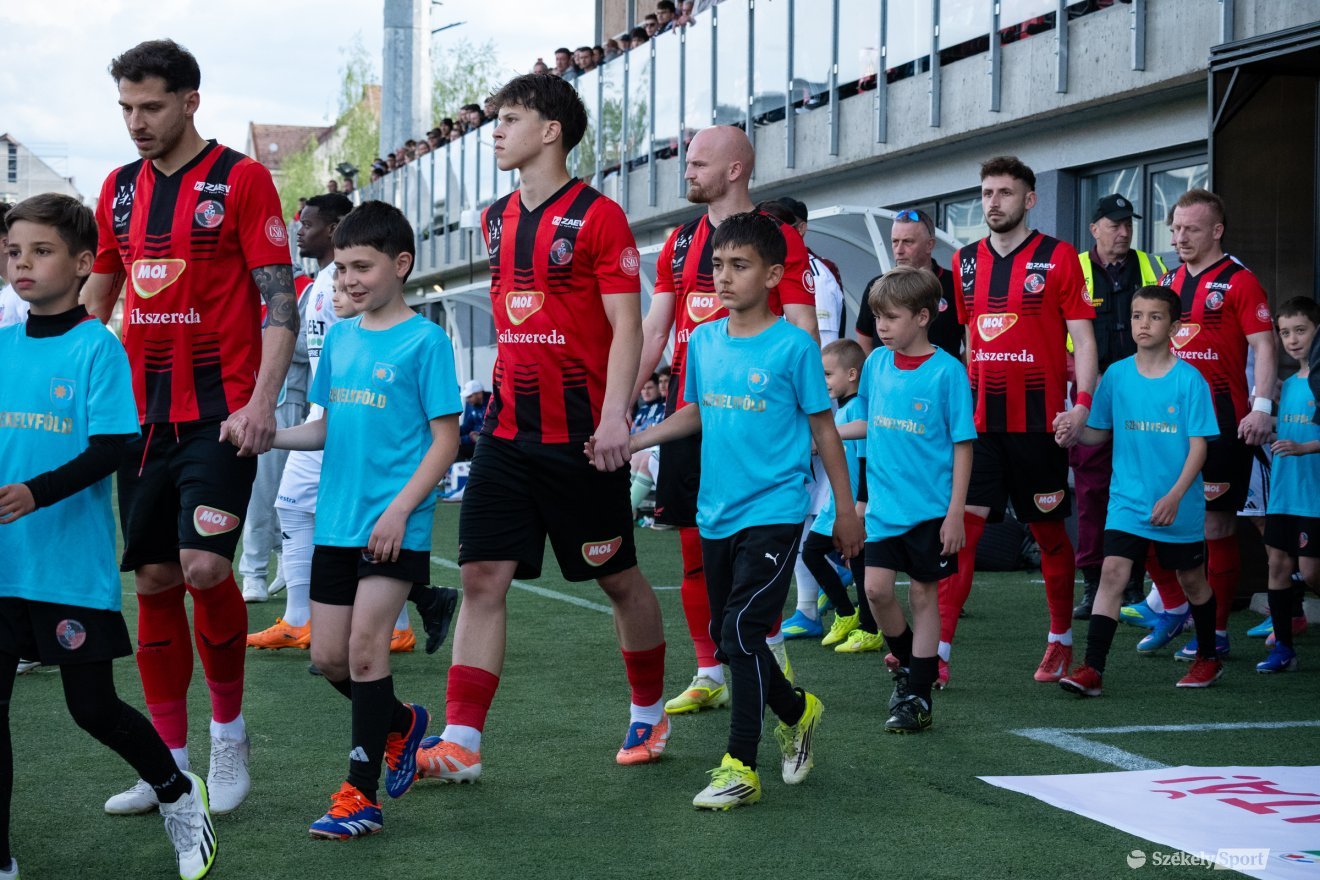 &bullet;  Fotó: Borbély Fanni