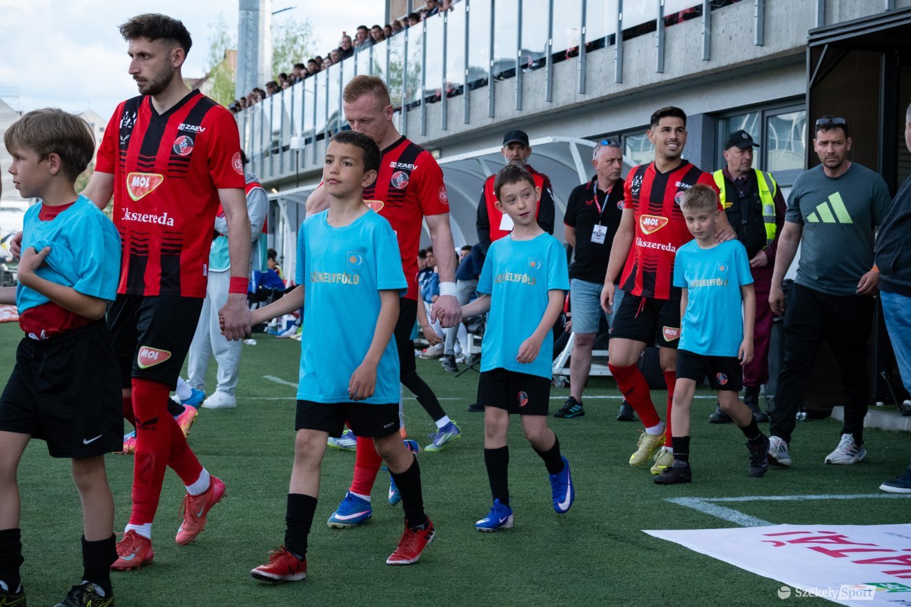 &bullet;  Fotó: Borbély Fanni