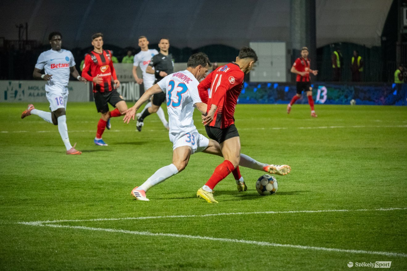 &bullet;  Fotó: Borbély Fanni