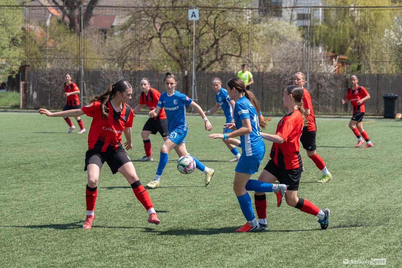&bullet;  Fotó: Borbély Fanni