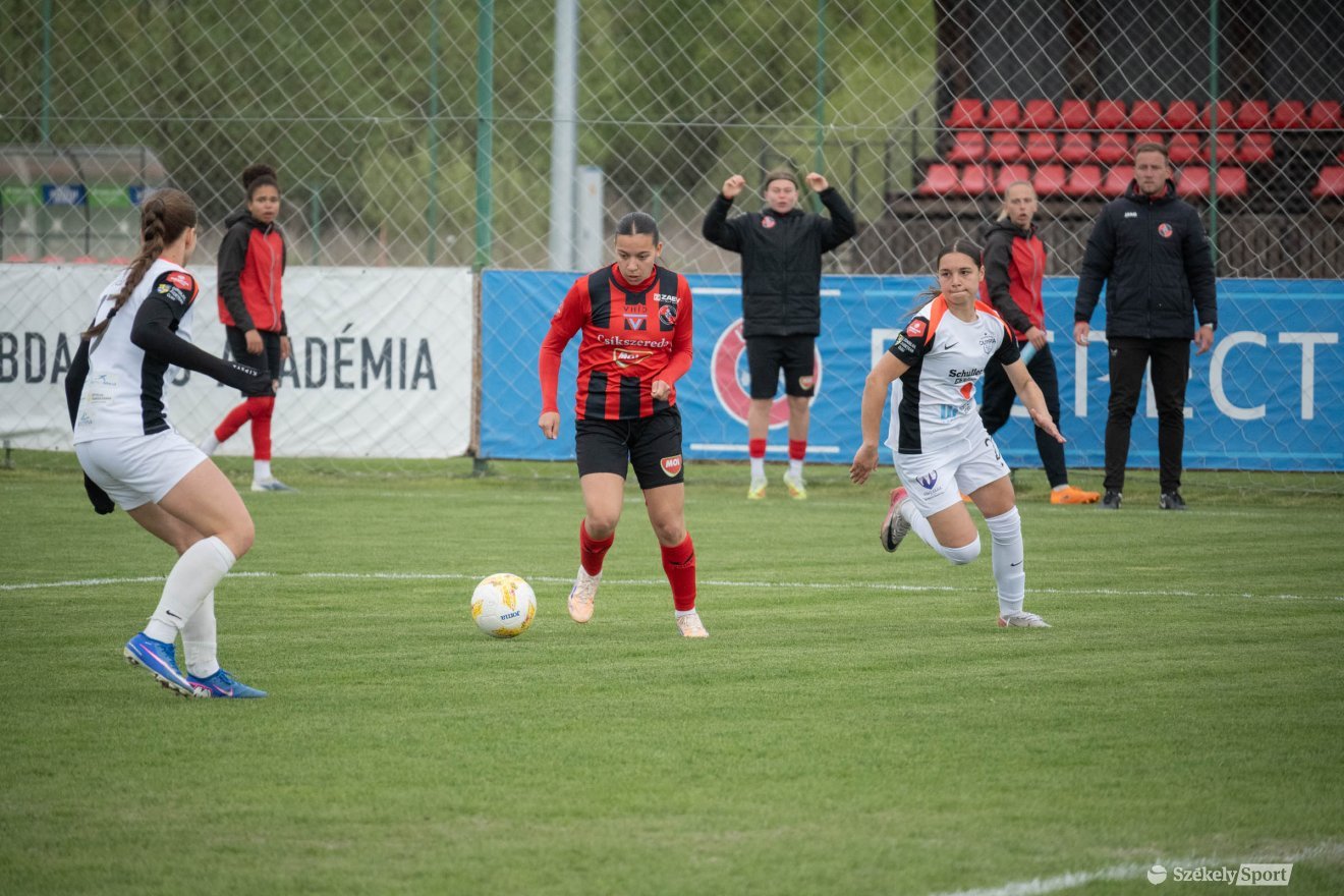 &bullet;  Fotó: Borbély Fanni