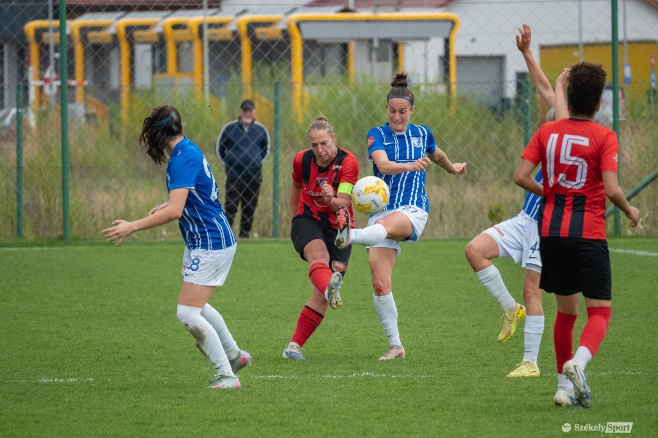&bullet;  Fotó: Borbély Fanni