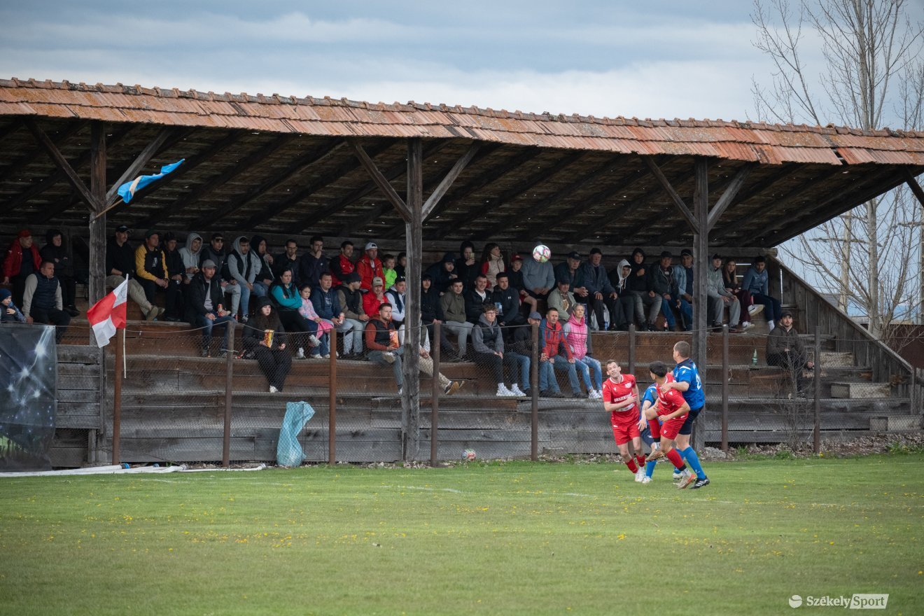 &bullet;  Fotó: Borbély Fanni