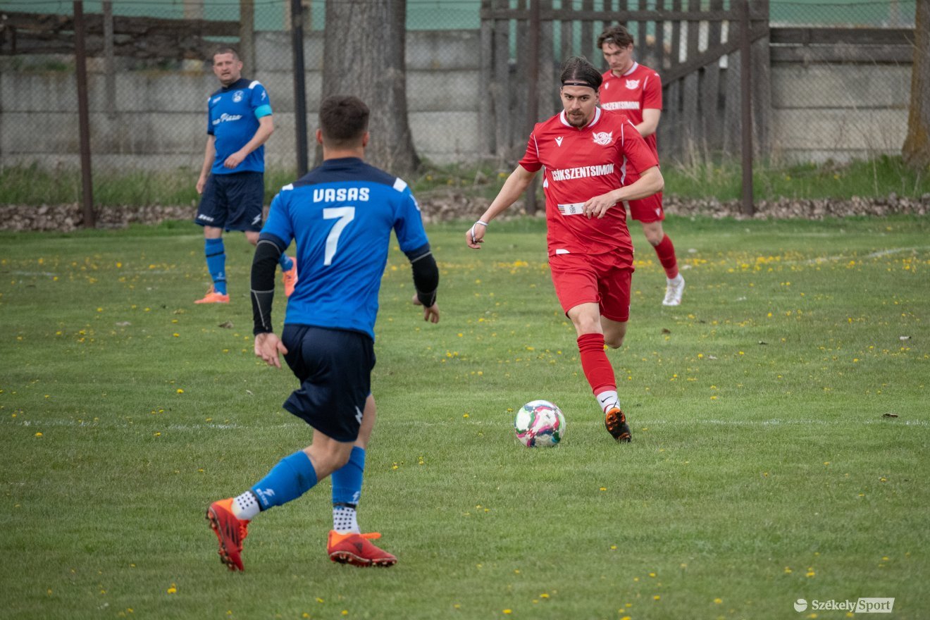 &bullet;  Fotó: Borbély Fanni