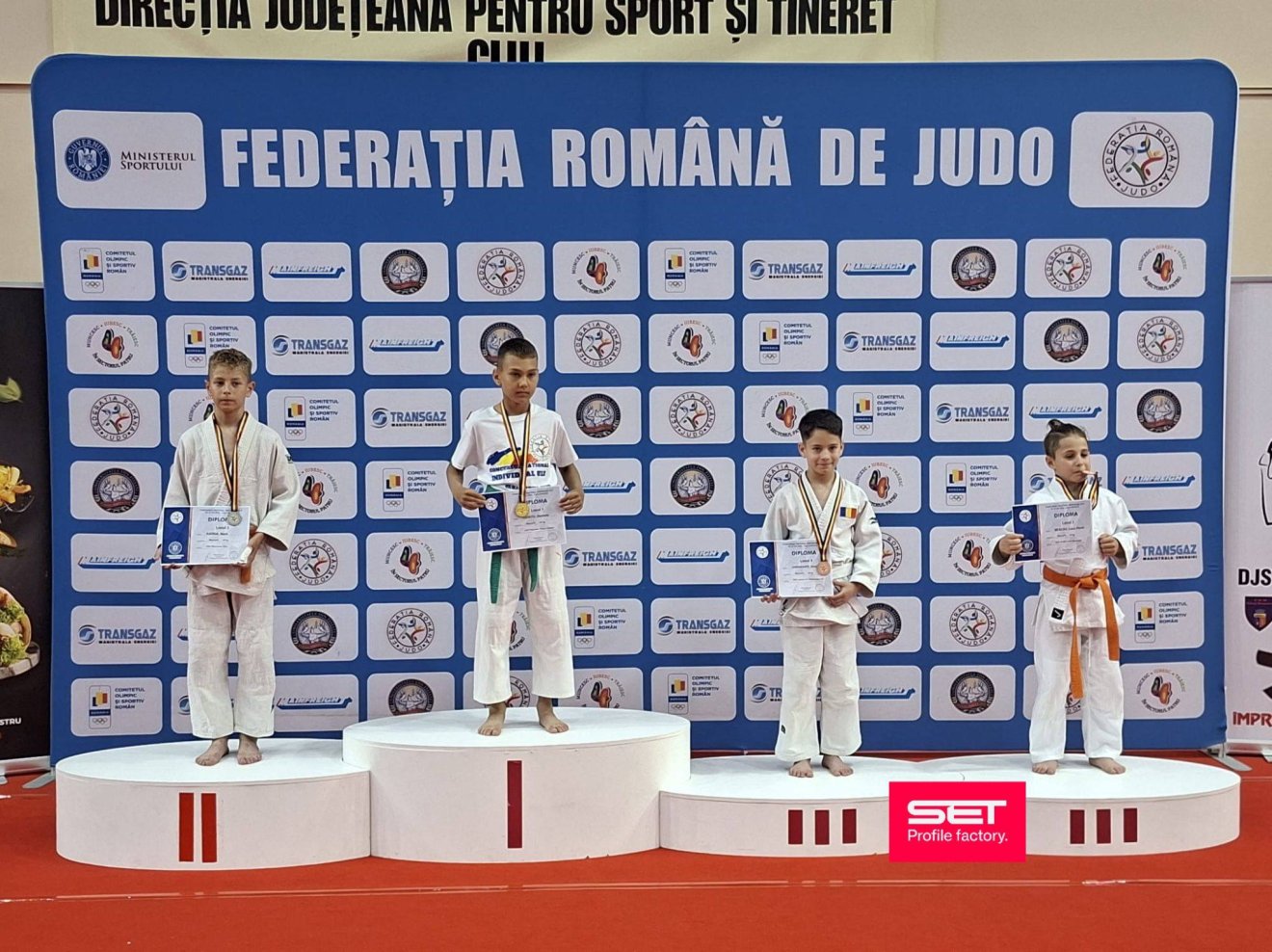 &bullet;  Fotó: Csíkszeredai ISK