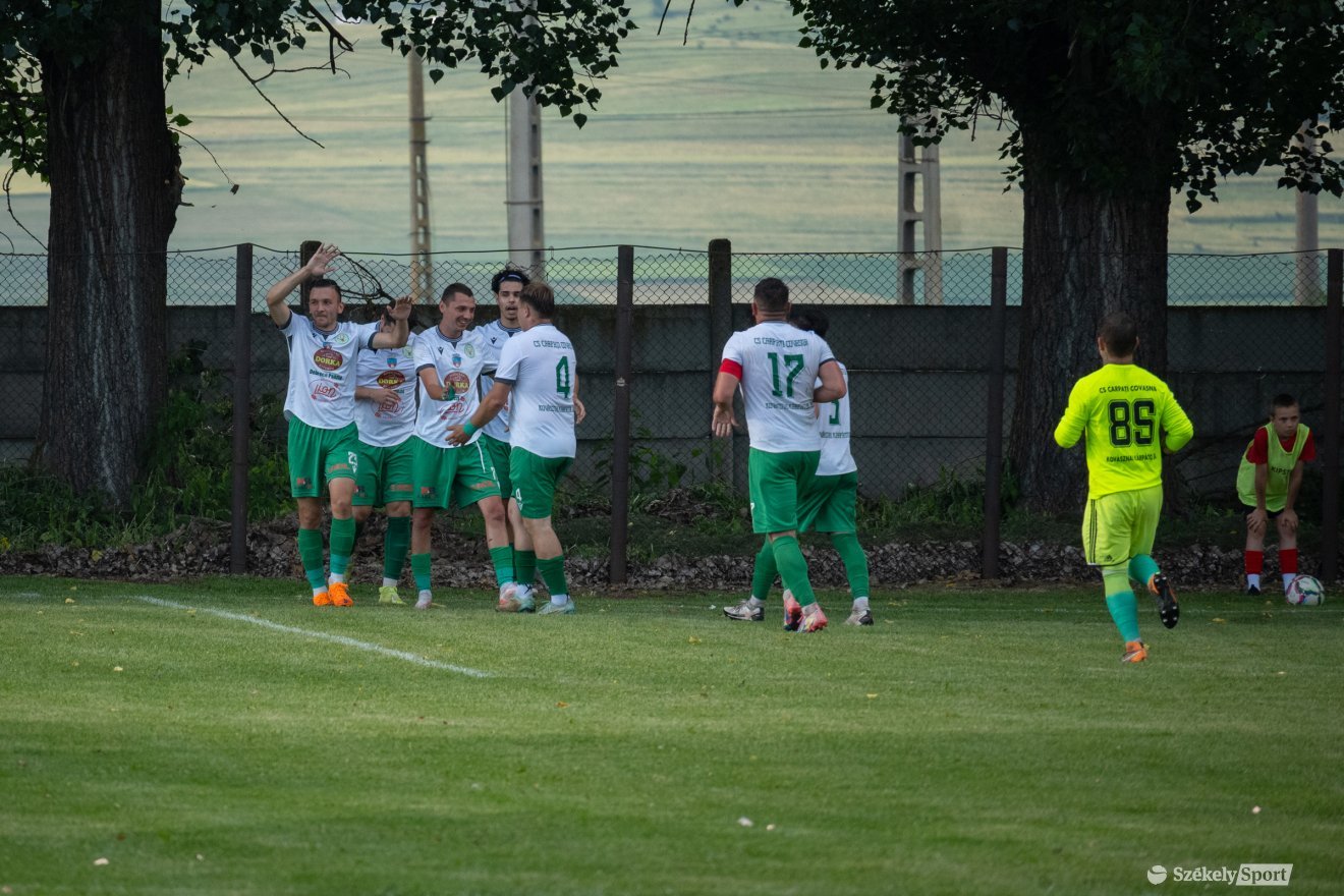&bullet;  Fotó: Borbély Fanni