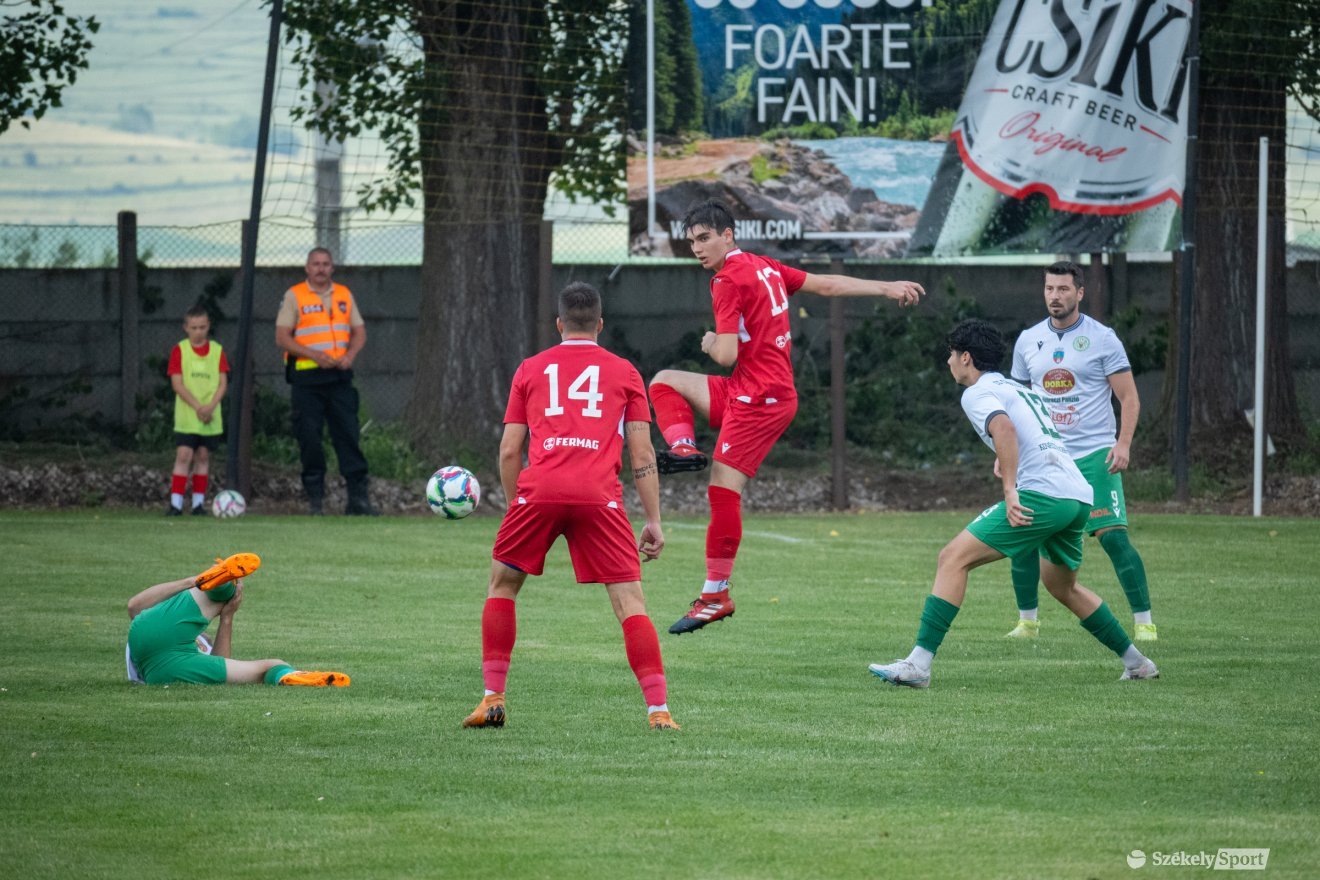&bullet;  Fotó: Borbély Fanni
