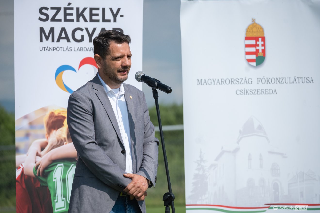 Dolhai István főkonzul &bullet;  Fotó: Borbély Fanni