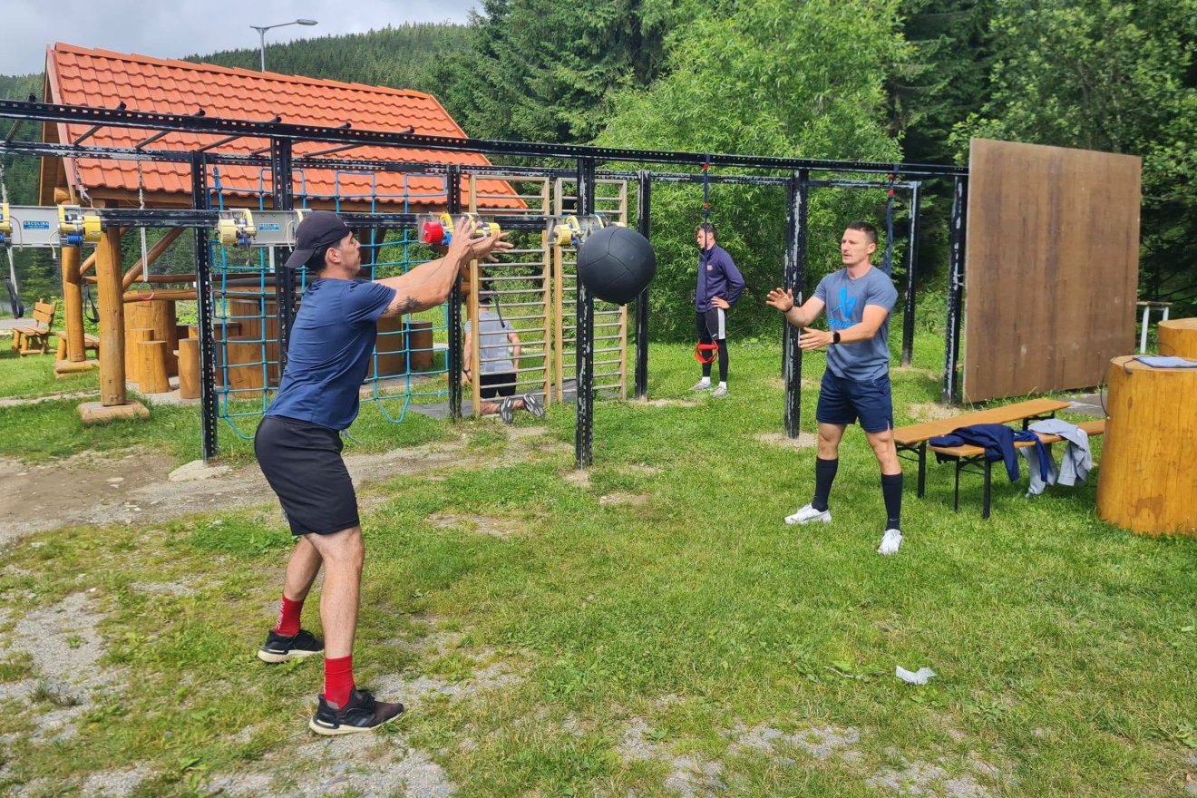 A Sportklub játékosai közben Hargitafürdőn magaslati edzőtáborban vannak &bullet;  Fotó: Facebook/Csíkszeredai Sportklub