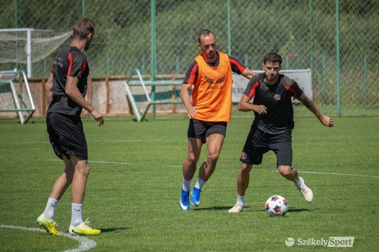 Stabil védekezés és céltudatos támadás – így készült a Farul ellen az FK