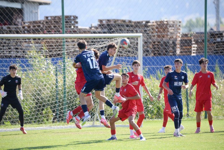 FK Csíkszereda–Steaua csata lesz a döntőért